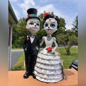 Día de los Muertos Bride & Groom Sugar Skull Skeleton Statue NWT